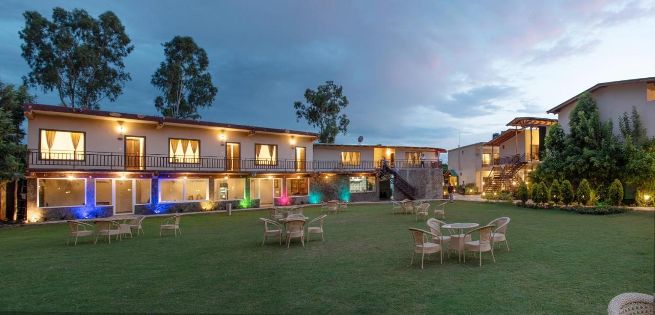Vow Resorts & Spa, The Corbett Wilderness Рамнаґар Екстер'єр фото